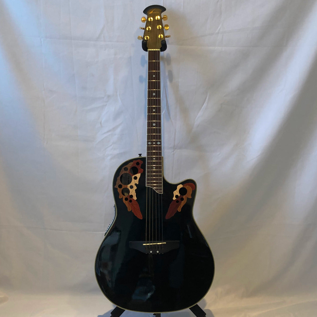 Ovation CS257 Celebrity Deluxe