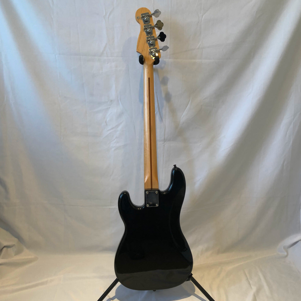 Shop Guitars and Basses Woodbury Music Shop