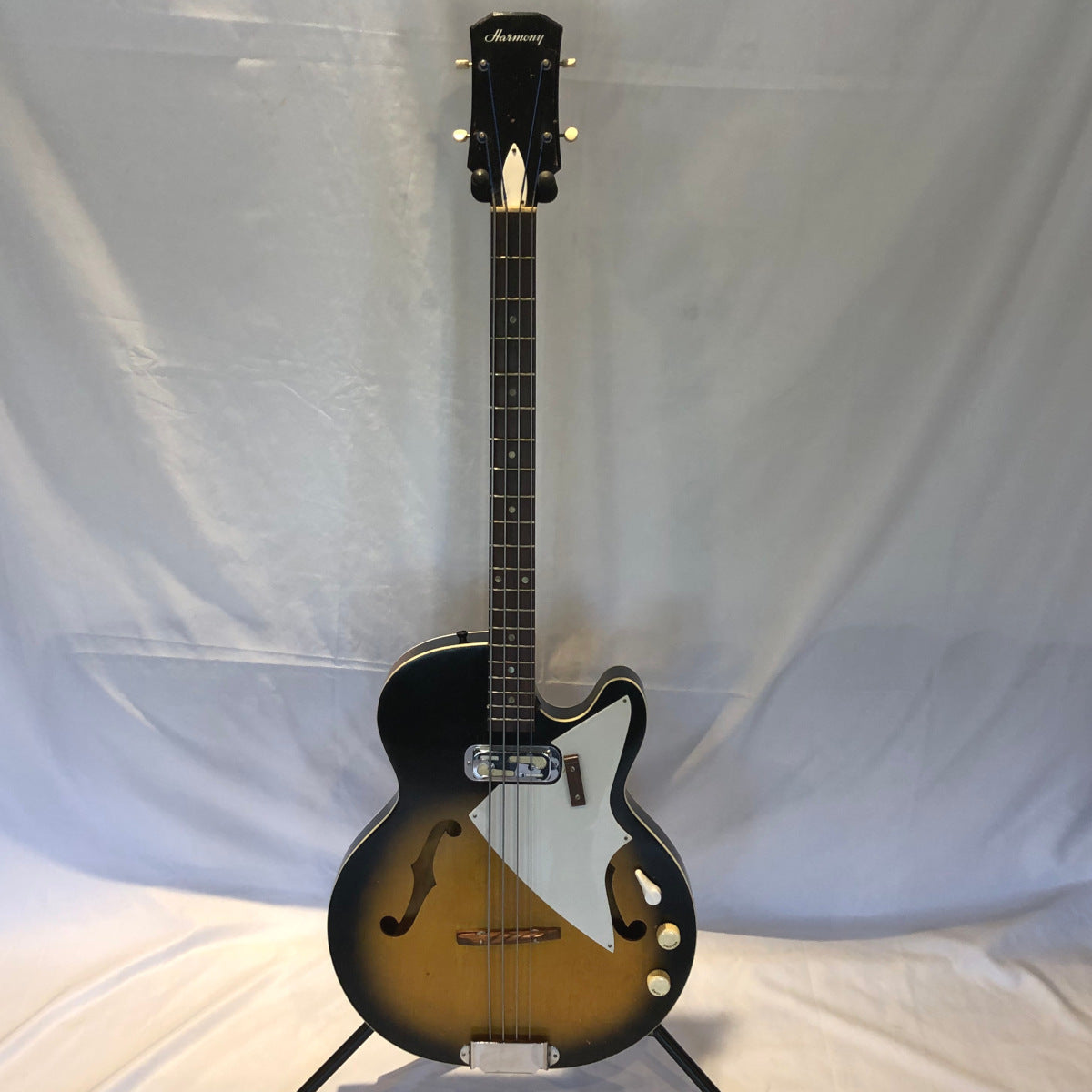 Harmony H-22 Bass 1961