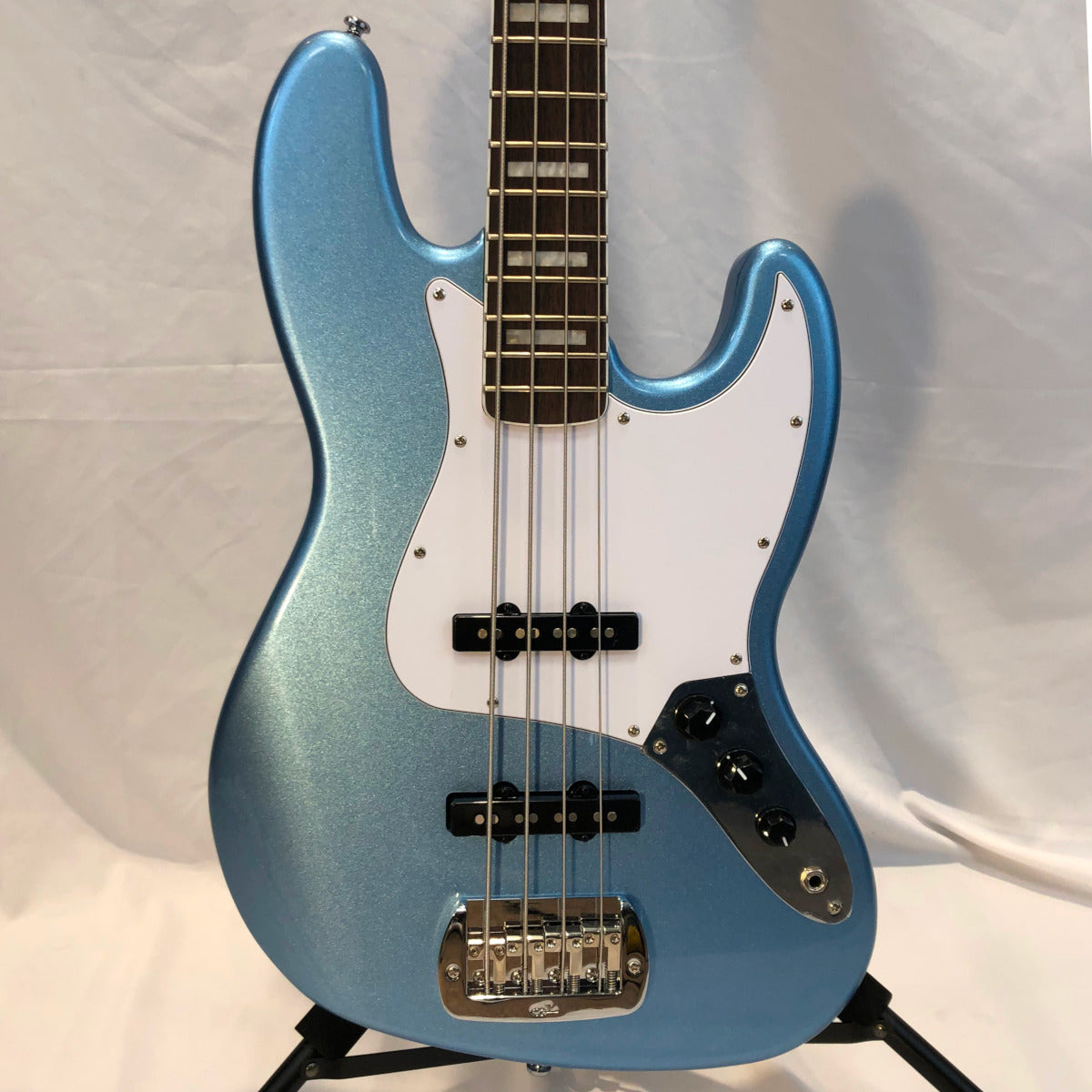 美品 G&L JB Tribute ジャズベース クリアブルー G&L Tribute JB Bass - Woodbury Music Shop